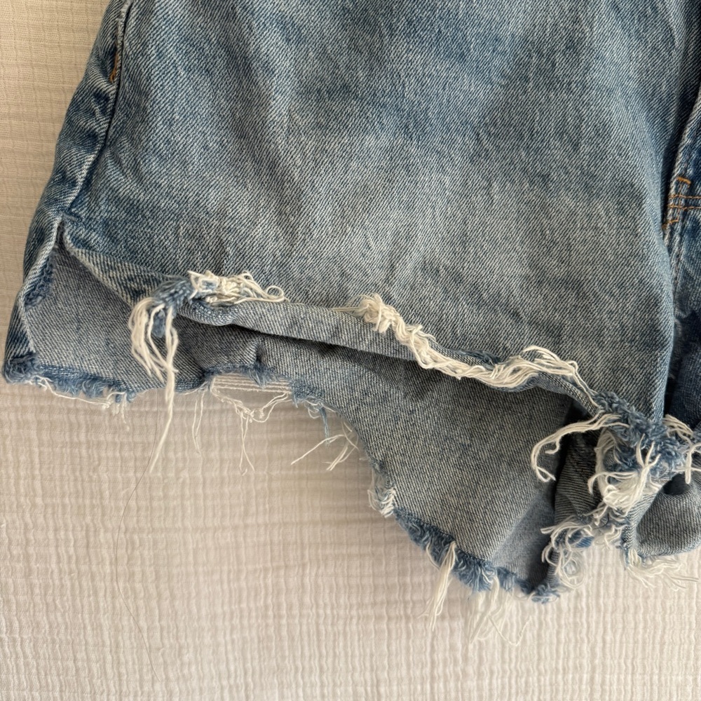 Abercrombie & Fitch Curve Love High Rise Denim Mom Short Women Size 30 - Picture 9 of 14
